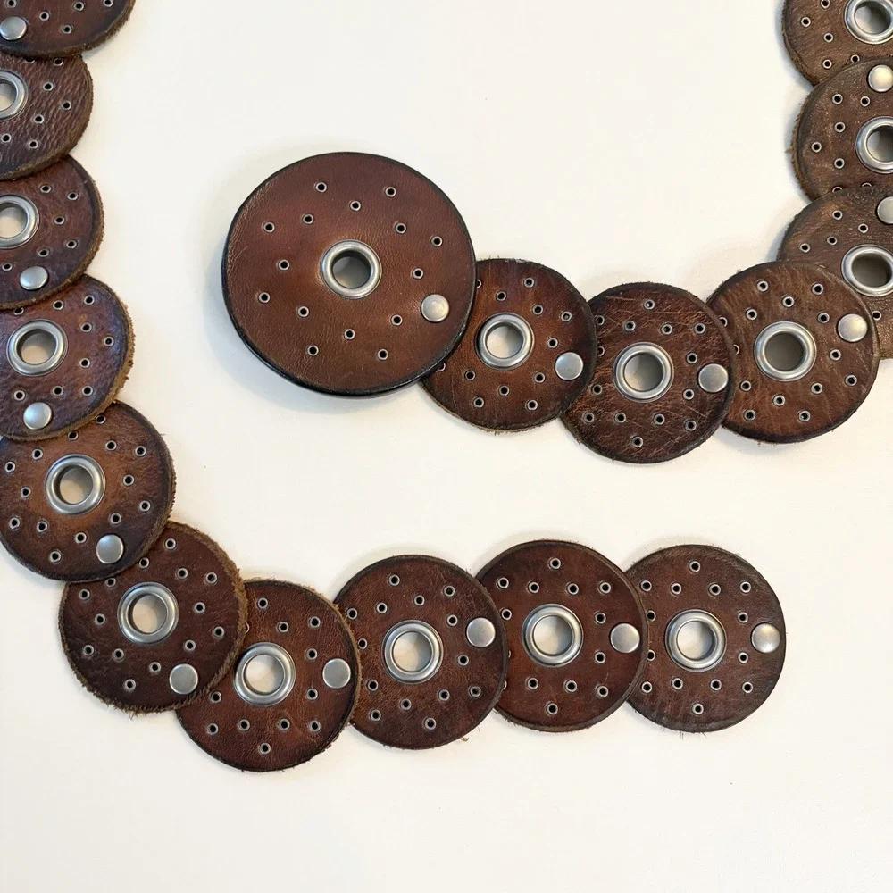 VTG Y2K Leather Disc Boho Concho Grommet Western Hippie Circle Belt Brown 38